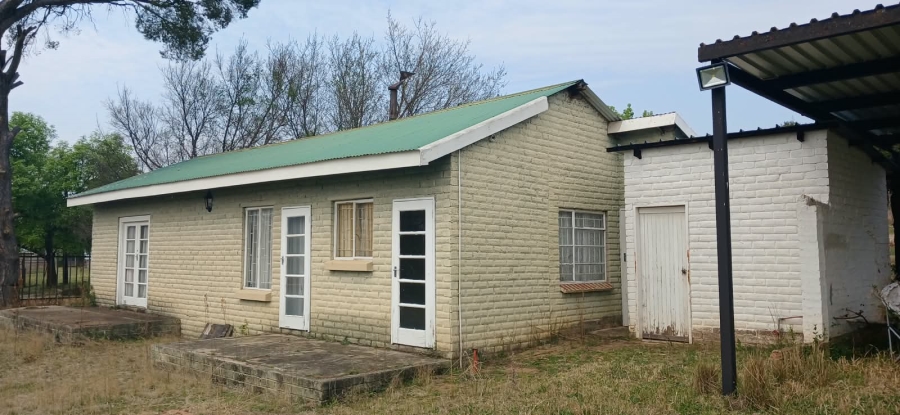 5 Bedroom Property for Sale in Paul Roux Free State